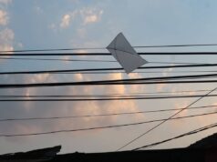 Criança de 7 anos morre ao cair de prédio enquanto soltava pipa no Rio
