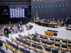 “Adultização”: entenda projeto que pode ter urgência votada na Câmara