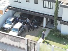 Moraes decide não colocar policiais dentro da casa de Bolsonaro