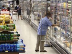 Condições climáticas e dólar contribuem para deflação de alimentos