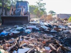 Durante ação, prefeitura encontra bolsão de lixo com resíduos químicos