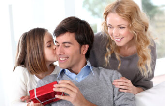 Pesquisa revela que48,9% dos brasileiros pretendem comprar presentes