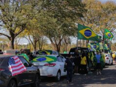 Brasília tem ato pró-Bolsonaro antes de julgamento no STF. Vídeo