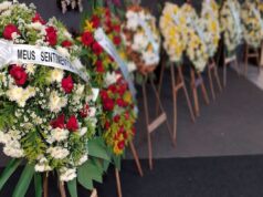 Jovem é humilhada ao tentar parcelar coroa de flores em MS