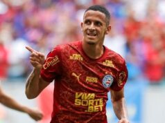 Bahia afunda Santos sob olhares de Ancelotti com show de veterano