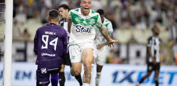 mandaca-comemora-o-gol-da-vitoria-do-juventude-sobre-o-ceara-pelo-brasileirao-1756588183920_v2_615x3.jpeg