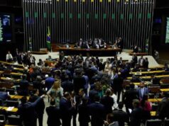 Câmara avança com projeto que isenta de IR quem ganha até R$ 5 mil