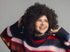 Cantora Roberta Campos, conhecida pelo hit “De Janeiro a Janeiro’, faz show no Cine Teatro