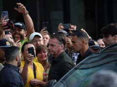 Bolsonaro vai a hospital e deixa prisão domiciliar pela primeira vez após condenação