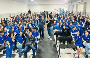Projeto de Thiago Silva realiza palestras sobre valorização da vida e prevenção ao suicídio nas escolas