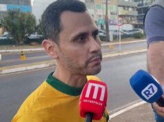 Cletinho visita Bolsonaro e critica presença da polícia no condomínio