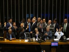 Após ser alvo de críticas, Câmara deve avançar com isenção do IR