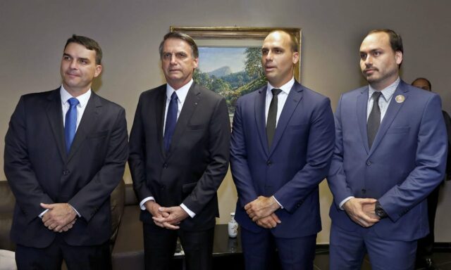 FILHOS-BOLSONARO.jpg