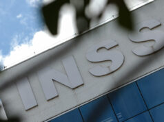 INSS recebeu pelo menos 4 avisos de descontos indevidos desde 2018