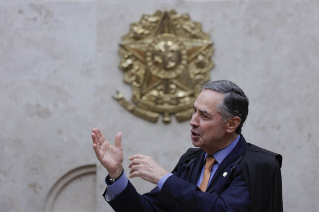 MInistro-do-STF-Luis-Roberto-Barroso-em-sessaCC83o-STF-1.jpg