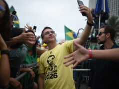 Flávio Bolsonaro diz que STF entregará “cabeça” de Moraes na bandeja