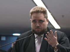 Trama golpista: STF retoma julgamento com defesa de Bolsonaro e 3 réus