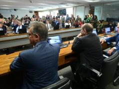CCJ do Senado rejeita PEC da Blindagem por unanimidade