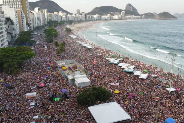 foto-copacabana-protesto-2.jpg