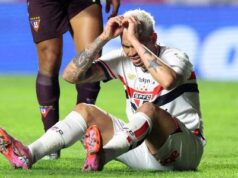 São Paulo perde para a LDU e cai na Libertadores em noite de protesto