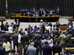 Câmara aprova PEC da blindagem em 1º turno