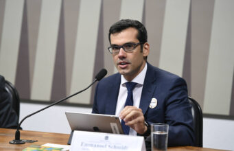 Correios confirmam empréstimo e anunciam plano de ajuste – 15/10/2025 – Mercado