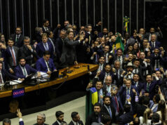 Governo negocia mudança na lei para evitar cortes – 24/10/2025 – Mônica Bergamo