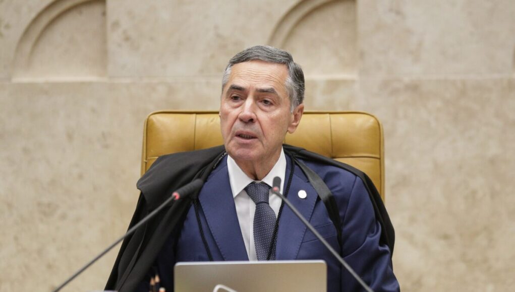 1760747474_Luis-Roberto-Barroso-Ministros-do-Supremo-Tribunal-Federal-e-autoridades-realizam-sessao-de-abertura.jpeg