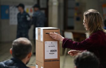 eleições legislativas na Argentina têm recorde de abstenção