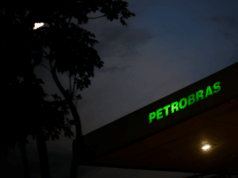 O que muda com corte dos preços da gasolina? XP destaca impacto para Petrobras e IPCA