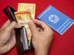 mais de 1 terço dos trabalhadores ganha até 1 salário mínimo