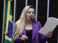 Itamaraty pede visita consular a ativistas presos em barco por Israel