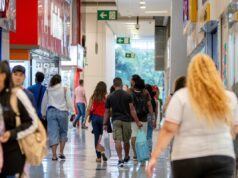 Dia do Comerciário: saiba se é feriado e quem tem direito a folga