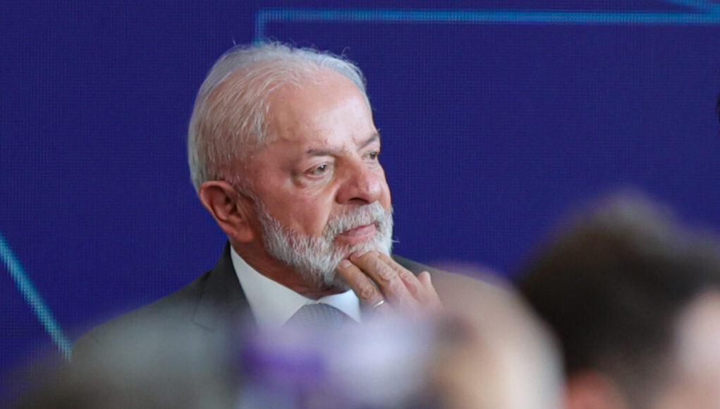 Presidente-Lula-durante-a-cerimonia-de-entrega-do-Premio-MEC-da-Educacao-Brasileira-Metropoles-2-120.jpeg