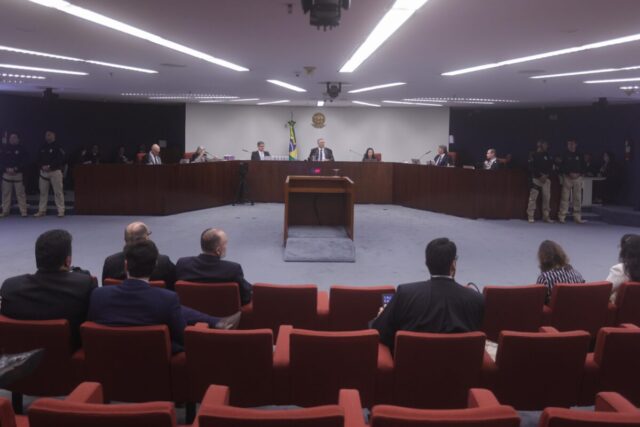 Primeira-Turma-do-Supremo-Tribunal-Federal-STF-julgamento-do-Nucleo-4-dos-envolvidos-em-tentativa-de.jpeg