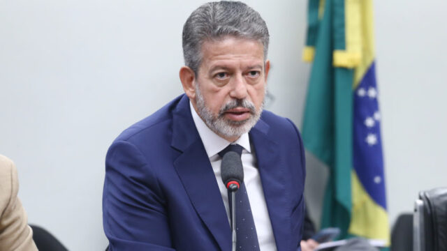 arthur-lira-comissao-camara-relatorio-isencao-imposto-de-renda-ir-16jul2025-848x477.jpg