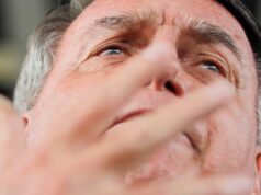 Defesa de Bolsonaro pede redução de pena e aponta falhas no acórdão