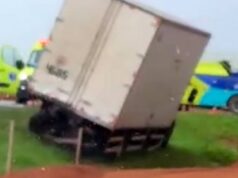 Acidente entre três caminhões interdita BR-163 e deixa motorista ferido