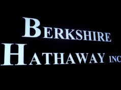 Posição de caixa da Berkshire Hathaway, de Buffett, dispara para US$ 382 bilhões
