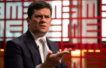 Moro reage a silêncio de depoente na CPMI do INSS