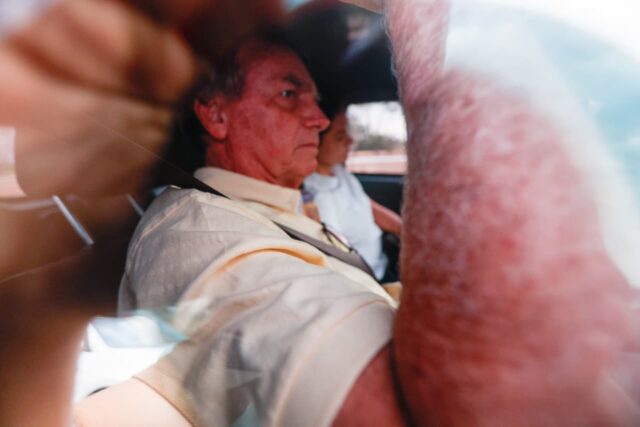 Jair-Bolsonaro-deixa-prisao-domiciliar-para-ir-a-hospital-em-Brasilia-Metropoles-.jpeg