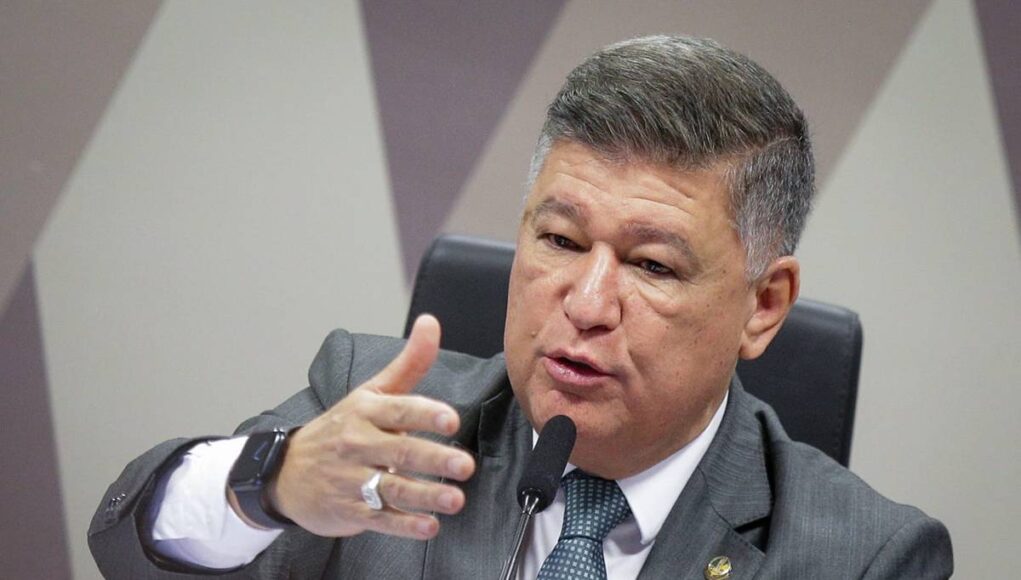 Senador-Carlos-Viana-presidente-da-CPMI-do-INSS-1.jpeg