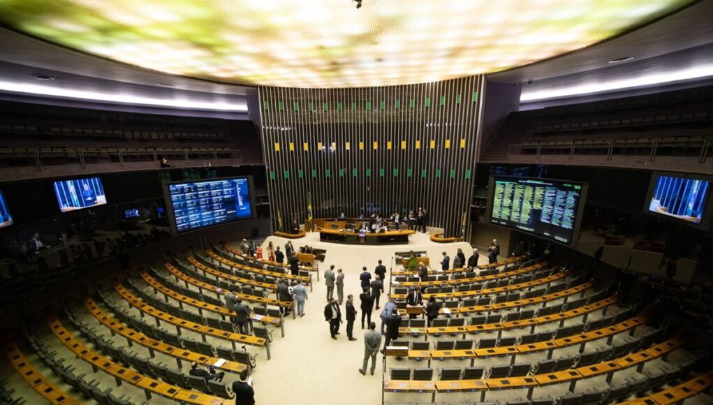 plenario-da-Camara-dos-Deputados.jpeg