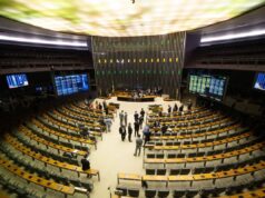 Indicação de Derrite para relatar PL Antifacção causa racha na Câmara