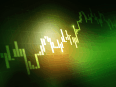 Ibovespa reduz fôlego após testar 154 mil pontos, mas tem recorde e 12 altas seguidas