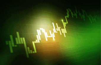 Ibovespa reduz fôlego após testar 154 mil pontos, mas tem recorde e 12 altas seguidas