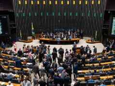 Câmara aprova corte em benefícios fiscais com taxação de bets e fintechs