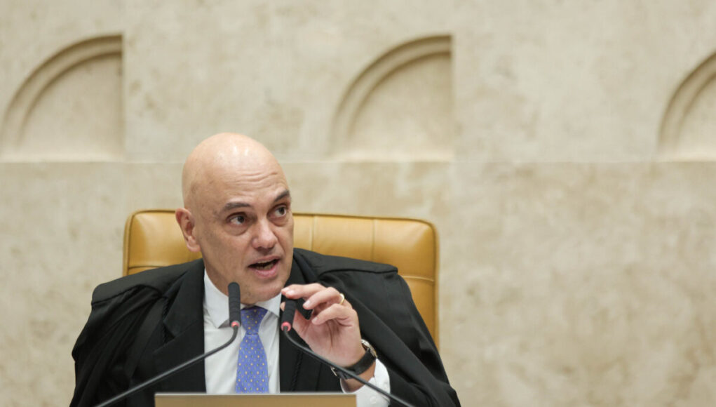 1766526410_Ministro-Alexandre-de-Moraes-preside-pela-primeira-vez-a-sessao-do-Supremo-Tribunal-Federal-STF-Metr.jpeg