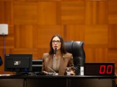 Janaina diz que falta apoio da Assembleia e critica orçamento insuficiente para combate ao feminicídio