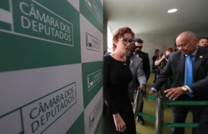 Carla Zambelli renuncia ao mandato; Motta convoca suplente – CartaCapital